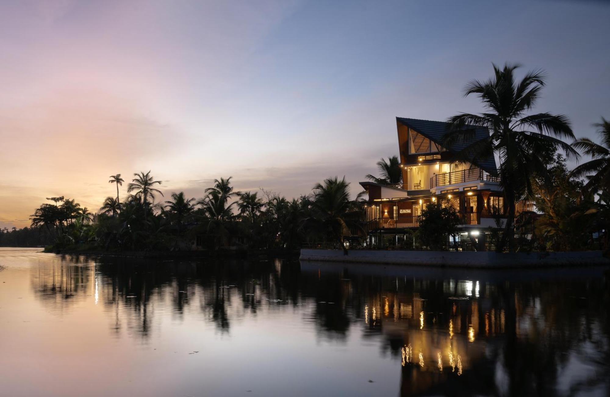Shiphouse Villa Alappuzha ภายนอก รูปภาพ